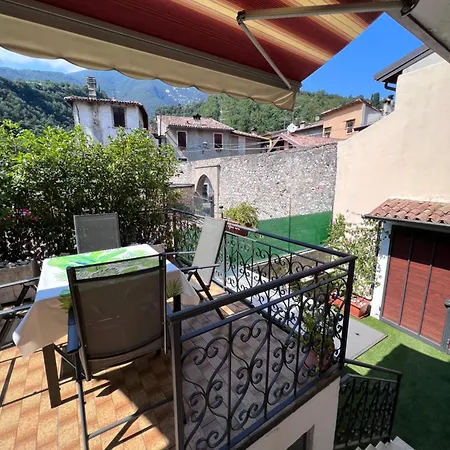 Semesterbostad Casa Caterina 2 Storey House, With A Mountain View
