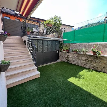 Semesterbostad Casa Caterina 2 Storey House, With A Mountain View Toscolano Maderno